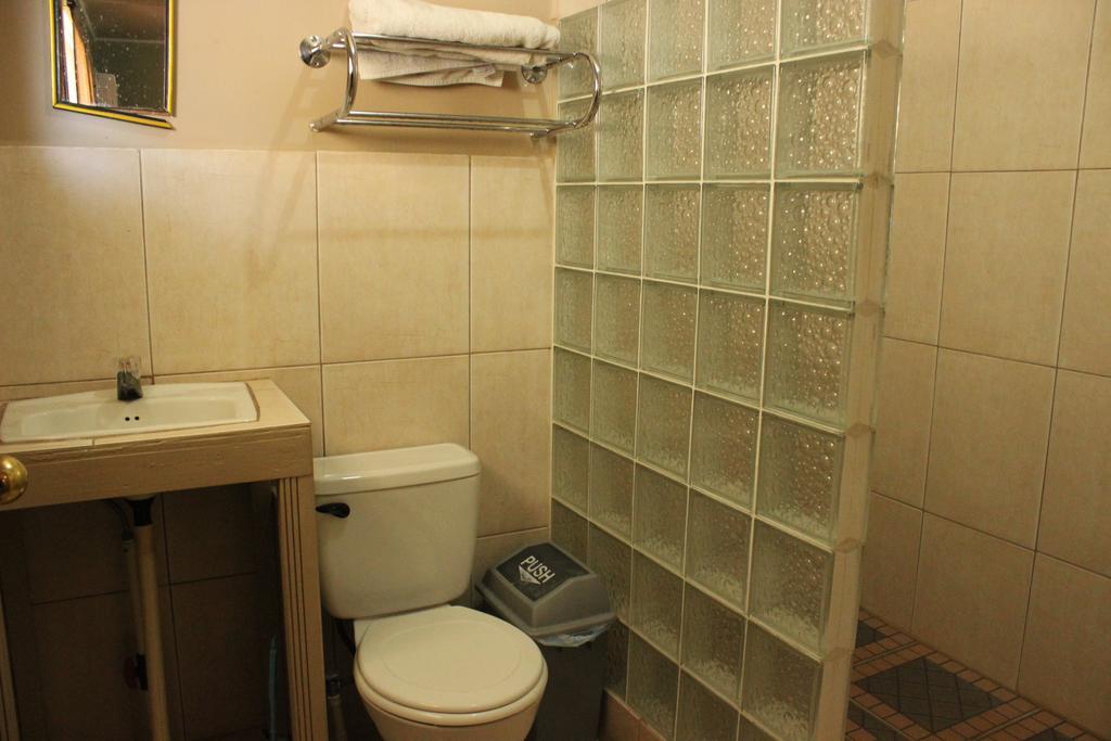 אוטילה Cooper'S Inn חדר תמונה